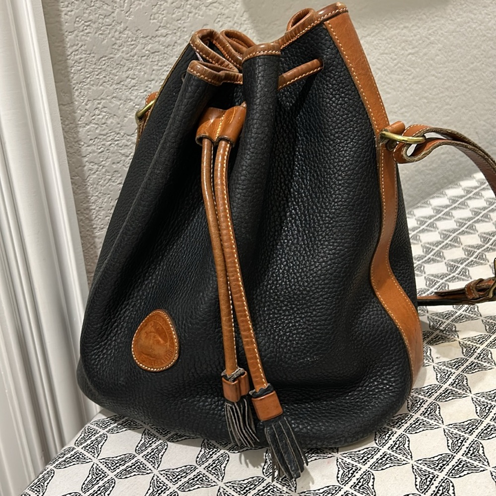 Dooney and Burke bucket bag. Vintage, good condition, Y2K